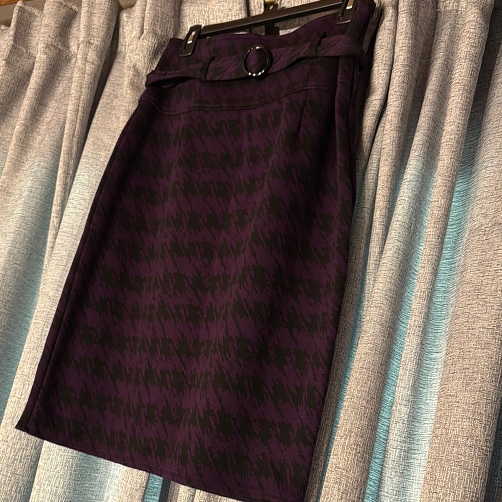 NWOT Elegant Purple Houndstooth Skirt